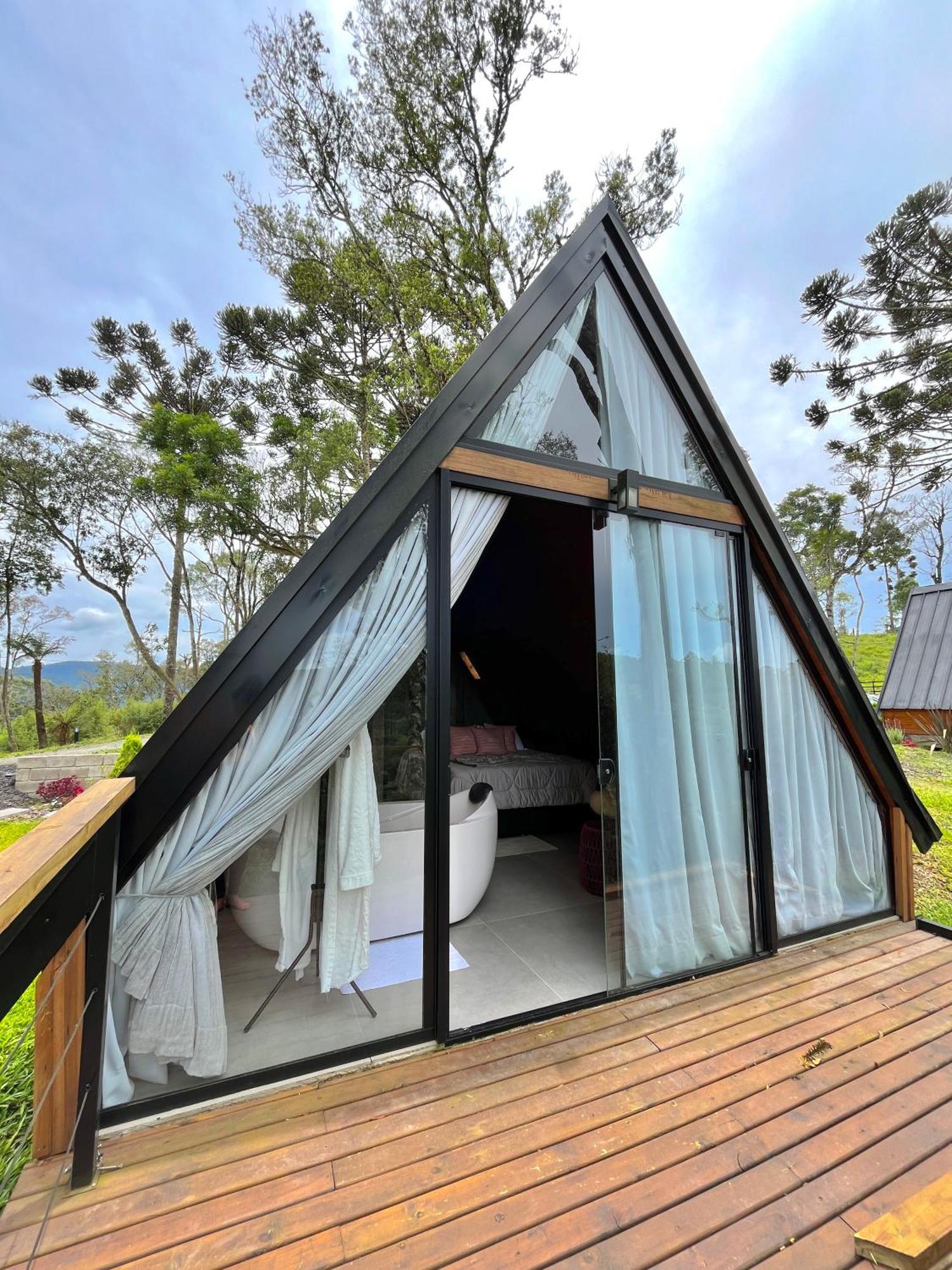 אורוביסי Pousada Cabanas Araxa מראה חיצוני תמונה